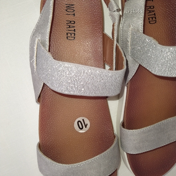 Silver slip on straps platform sandals size 10 - Picture 7 of 9